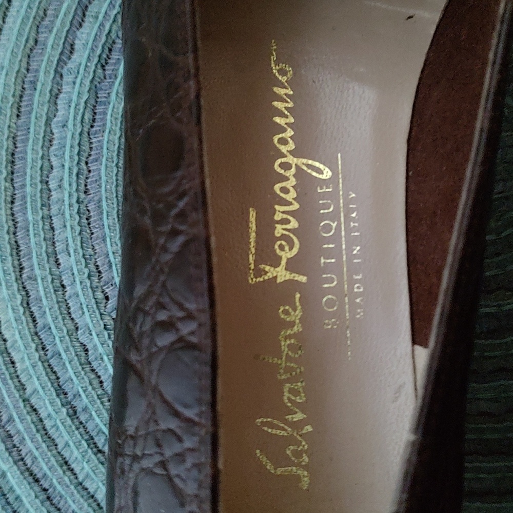 Vintage Salvatore Ferragamo Boutique Brown Croc Tassle Loafers Size 7 1/2 3A